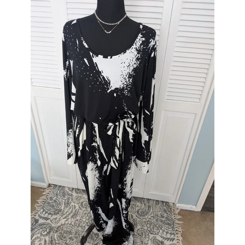 Vivica A. Fox Jumpsuit Women 1X Black Wht Bell-Slv Abstract Splatter Art To Wear